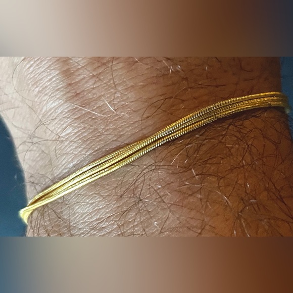 Multiple Chain Gold Bracelet - Picture 3 of 5